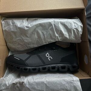 On Running Men's Black and Gray Athletic Shoes